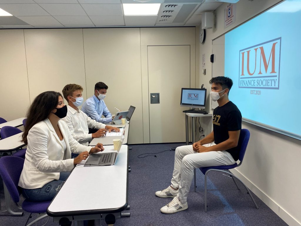 Some IUM Finance Society News