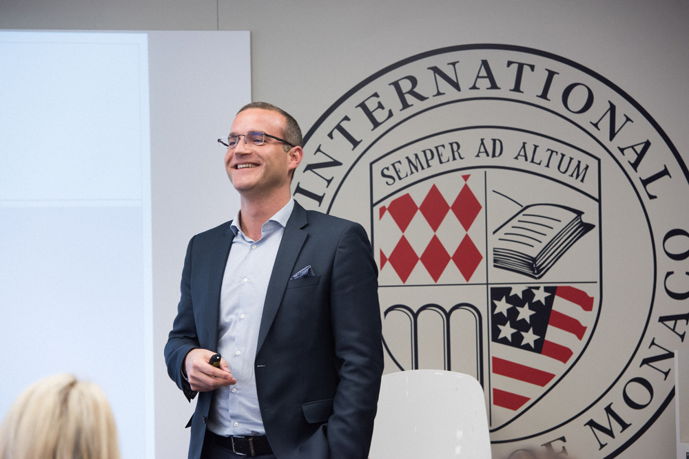 FORMATION CONTINUE POUR LES PROFESSIONNELS