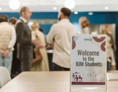 Monaco Mba students at the Office