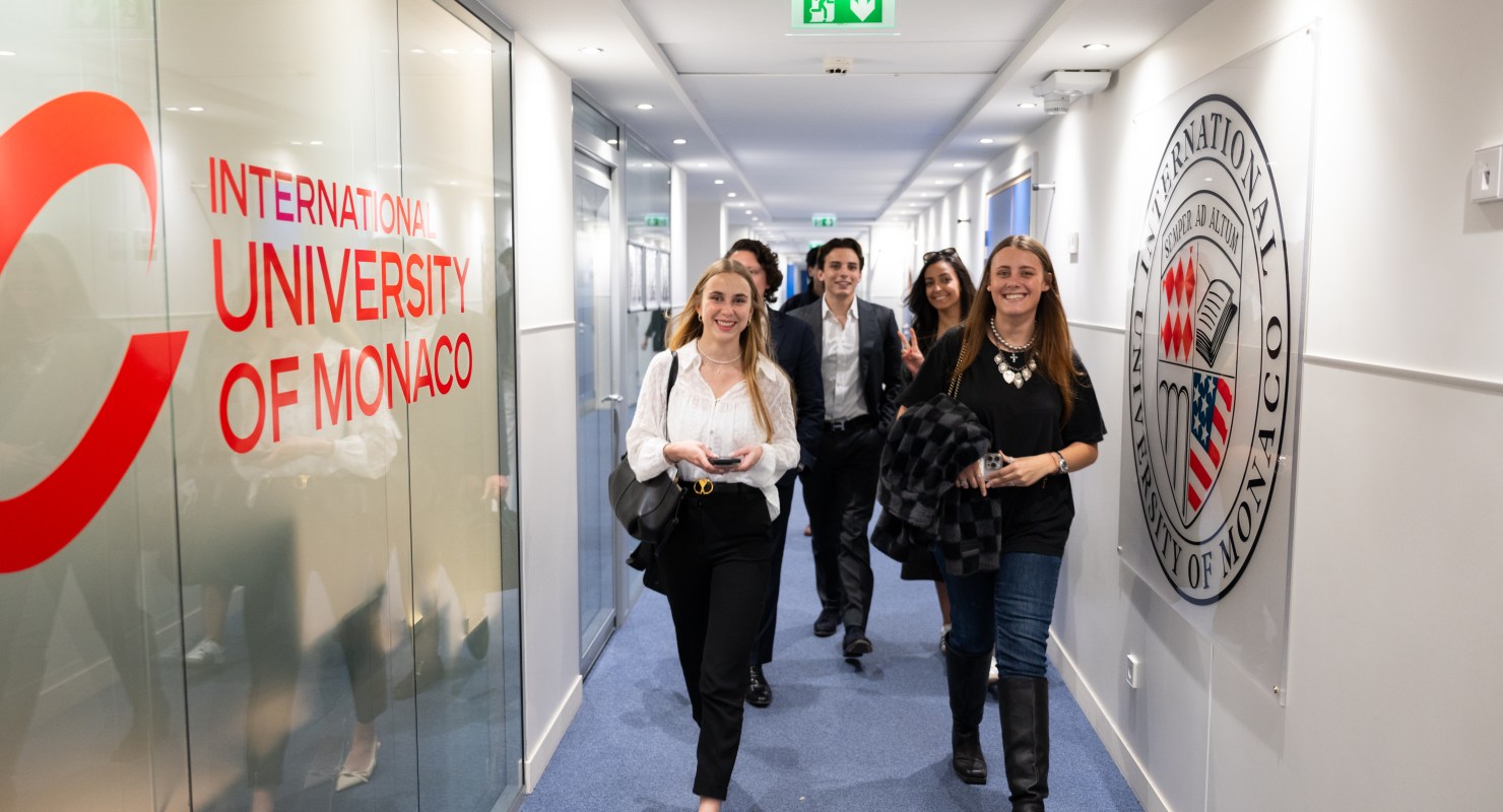 Perché scegliere un Bachelor presso l’International University of Monaco