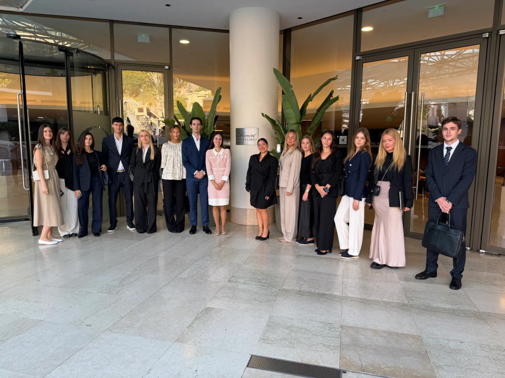 Industry Discovery - Luxury Specialization - Bachelor's Students
